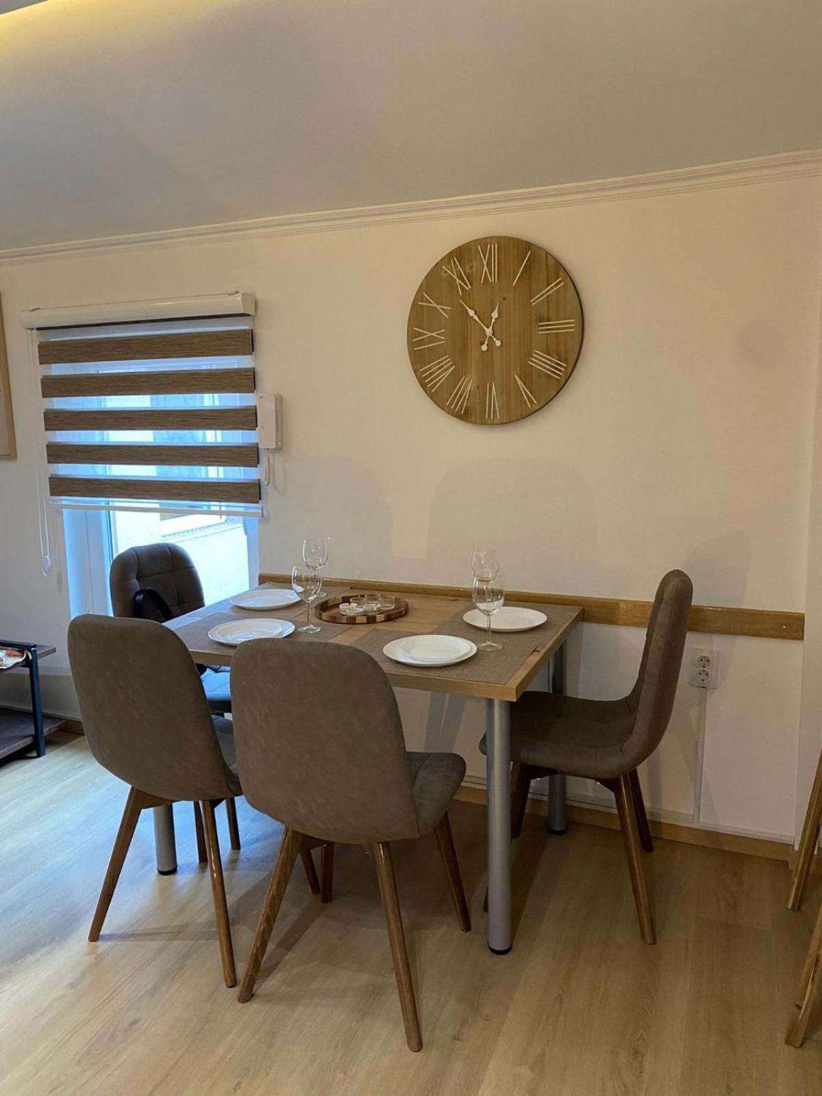 Kapetan-Misa Appartement Belgrado Buitenkant foto